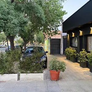 https://casa-mendoza.hotelsmendoza.com